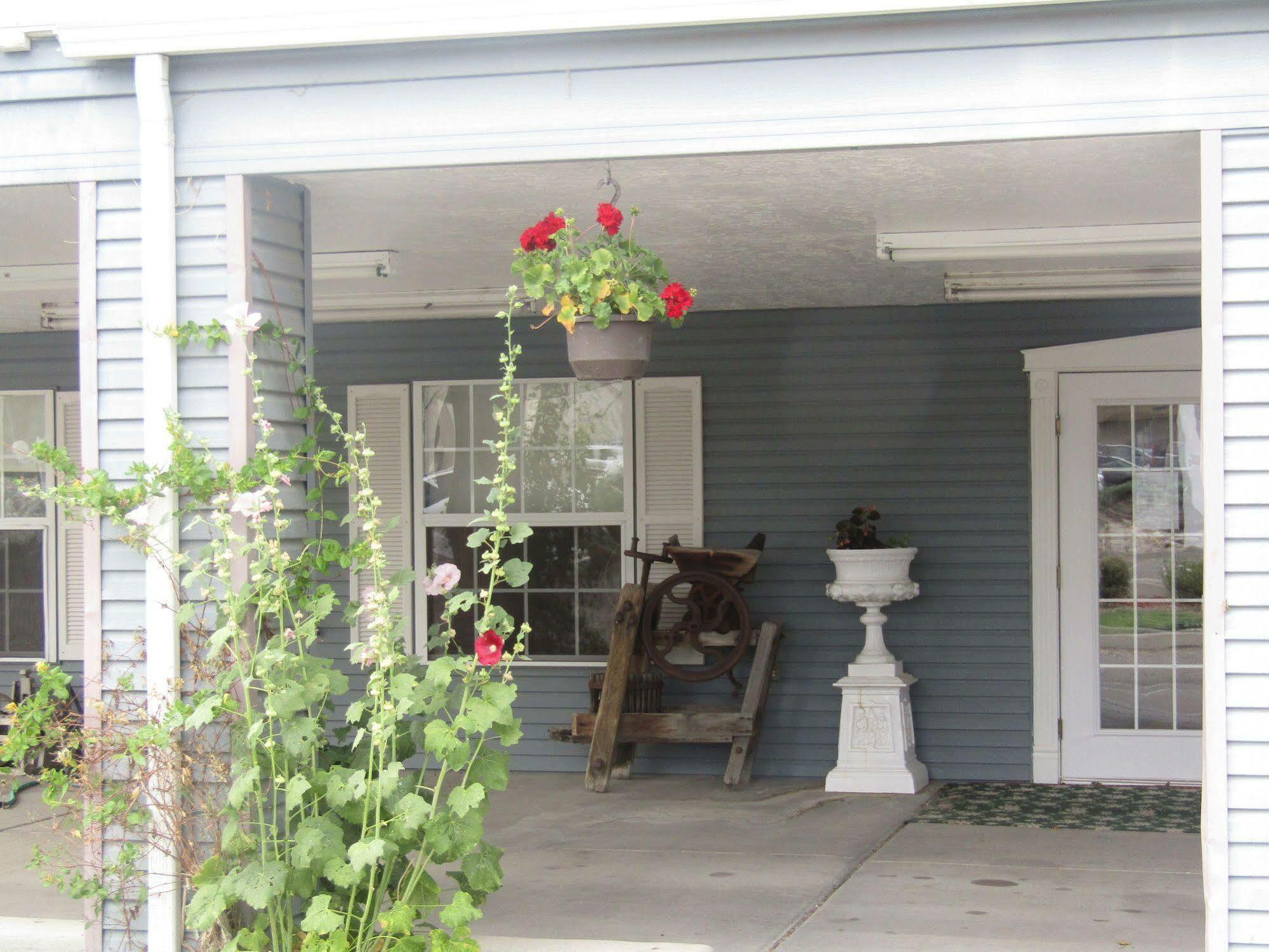 Step Back Inn Aztec Exterior foto